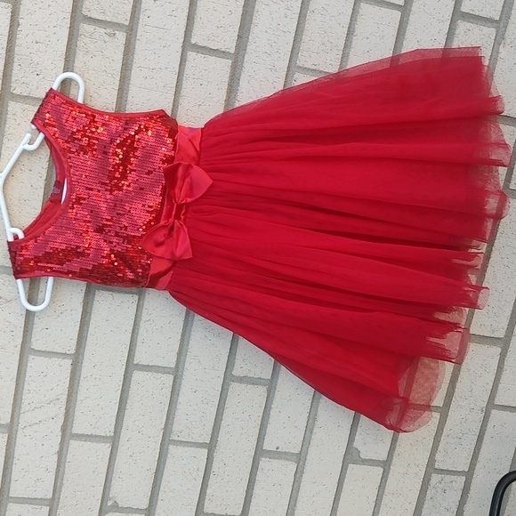 Red dress/Popatu - Picture 5 of 12